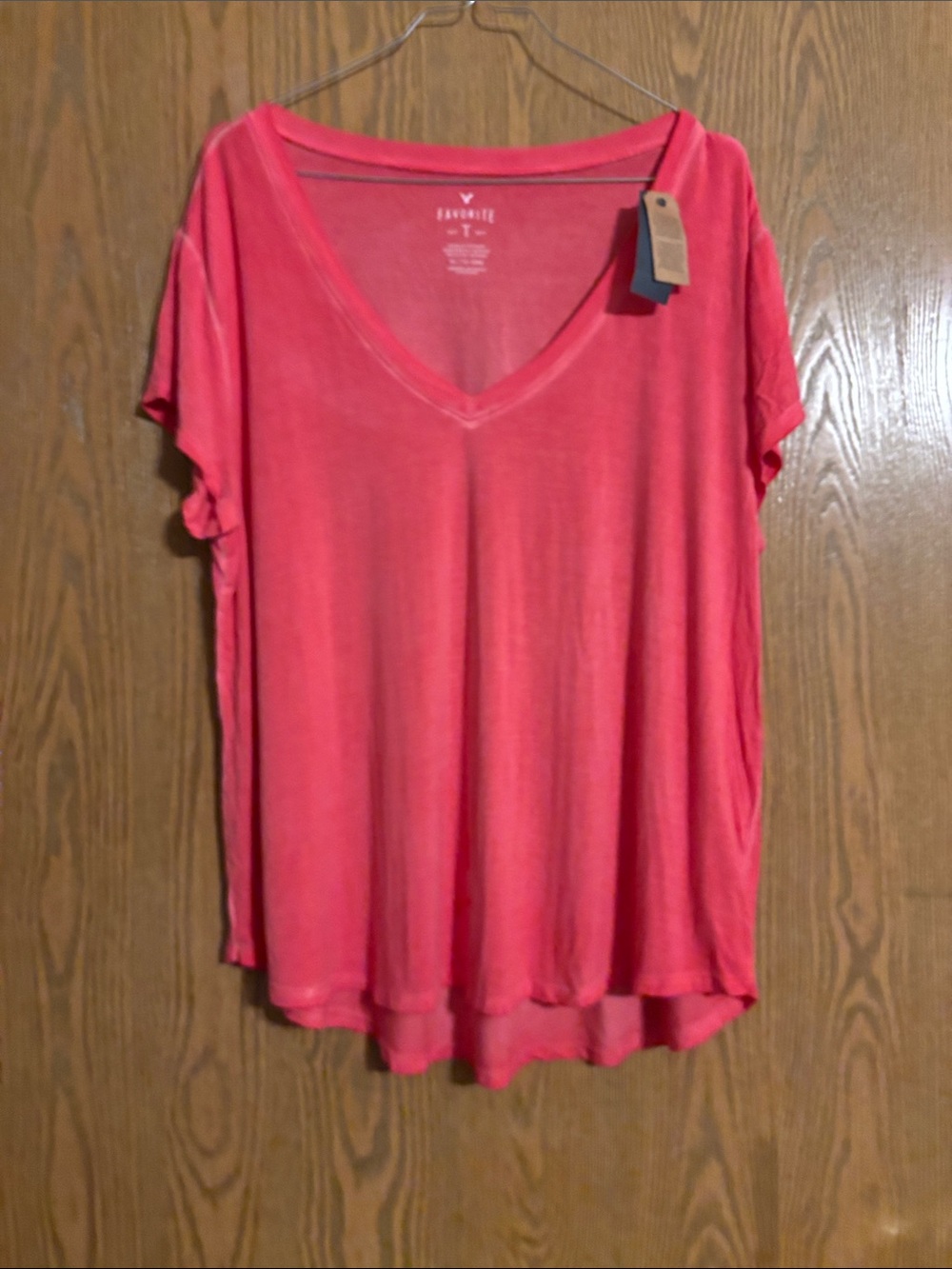 American Eagle Everyday V-Neck Short Sleeve Tee - Coral Pink NWT Size XL